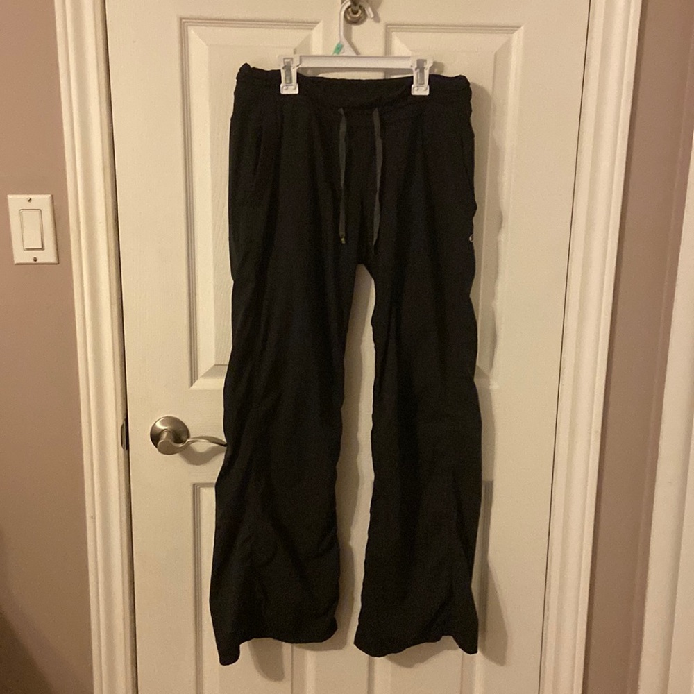 Lululemon black size 8